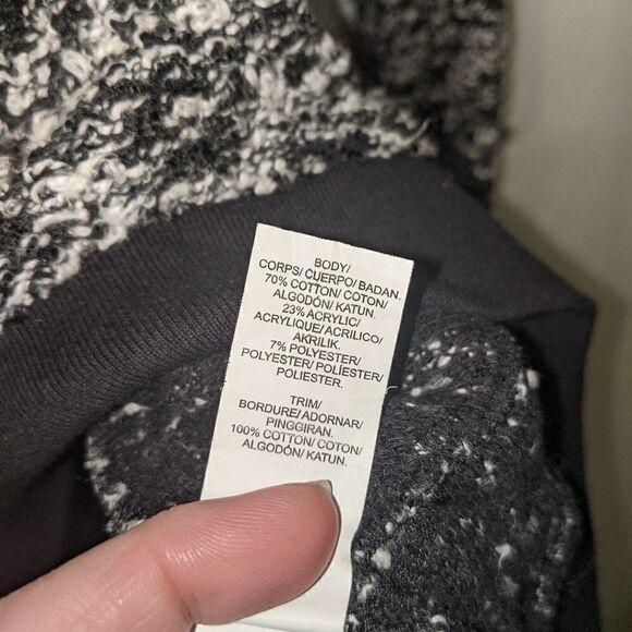 LUCKY LOTUS Black & White Boucle Sweater Small - Picture 4 of 8